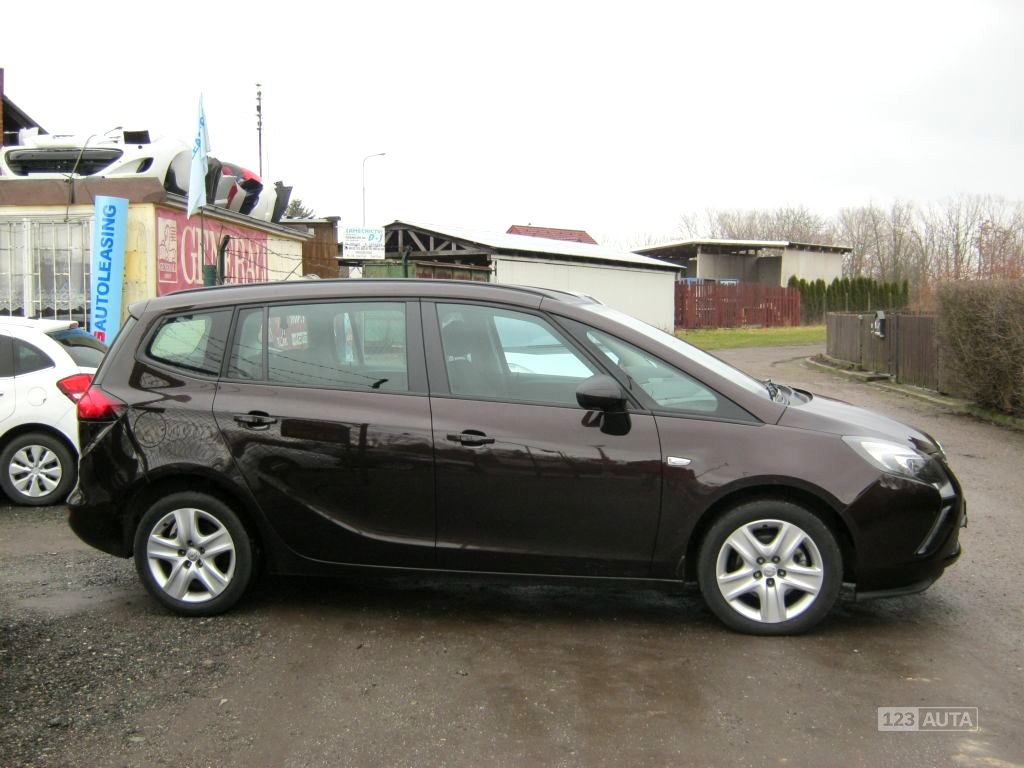 Opel Zafira, 2013 - pohled č. 35