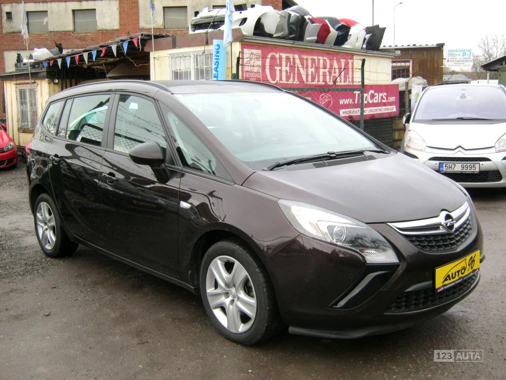 Opel Zafira, 2013 - pohled č. 37
