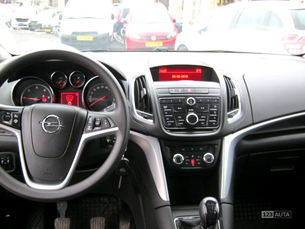 Opel Zafira, 2013 - pohled č. 8