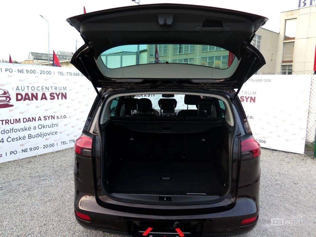 Opel Zafira, 2013 - pohled č. 13