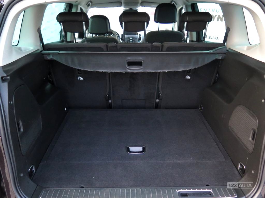Opel Zafira, 2013 - pohled č. 15