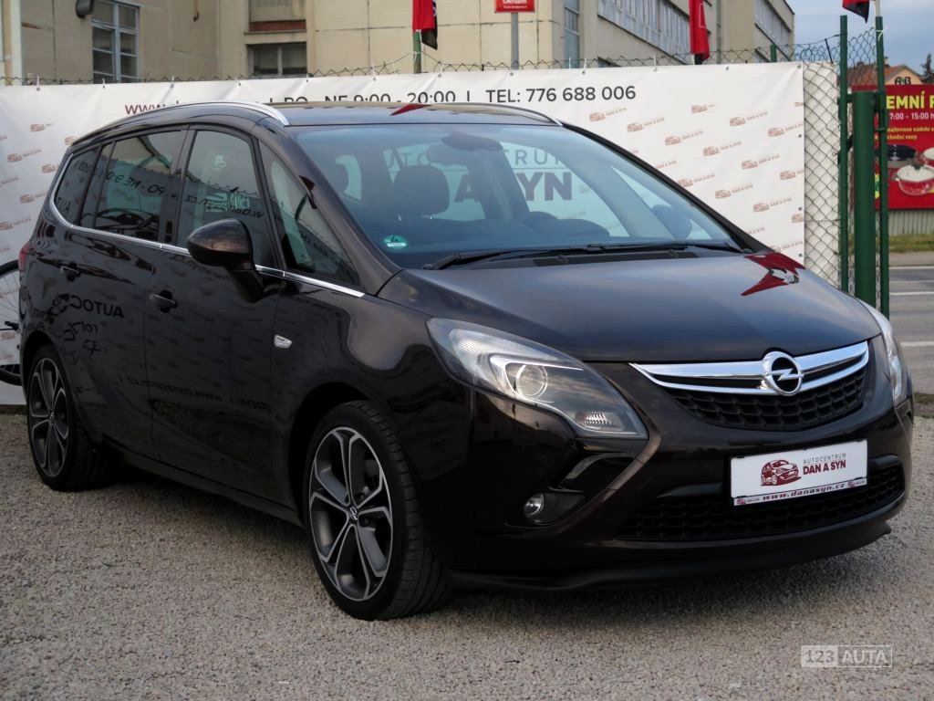 Opel Zafira, 2013 - pohled č. 4