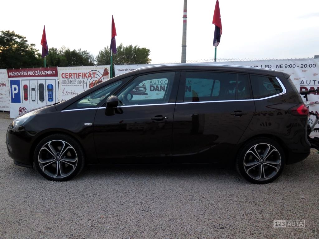 Opel Zafira, 2013 - pohled č. 5