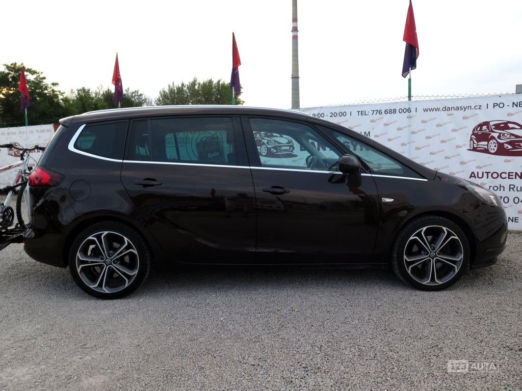 Opel Zafira, 2013 - pohled č. 6