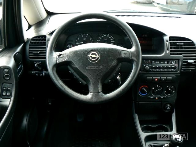 Opel Zafira, 1999 - pohled č. 7