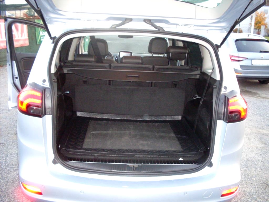 Opel Zafira, 2015 - pohled č. 11