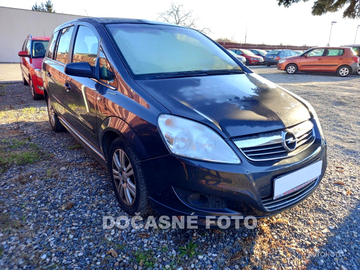 Opel Zafira, 2008 - celkový pohled