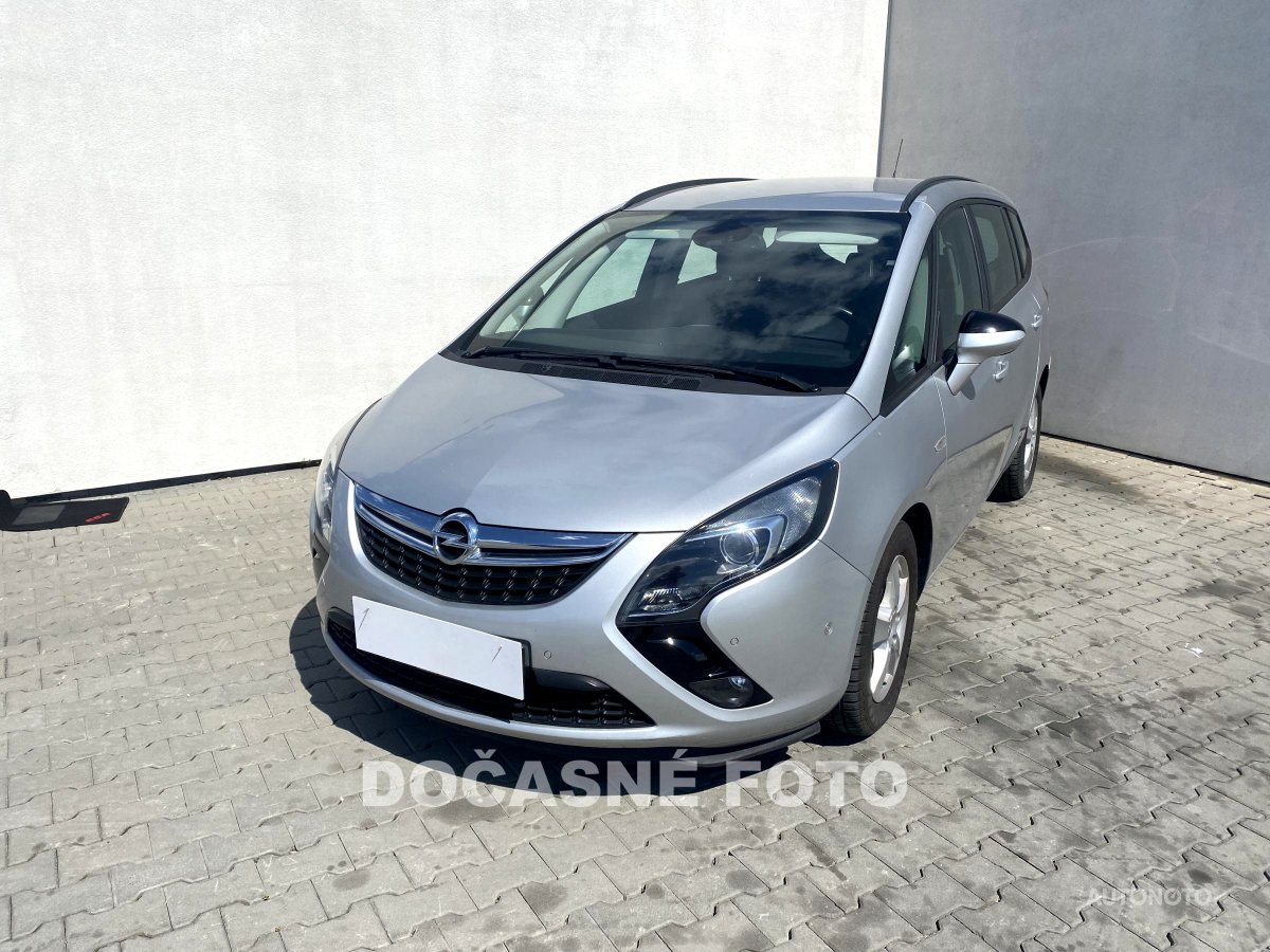 Opel Zafira, 2012 - pohled č. 3