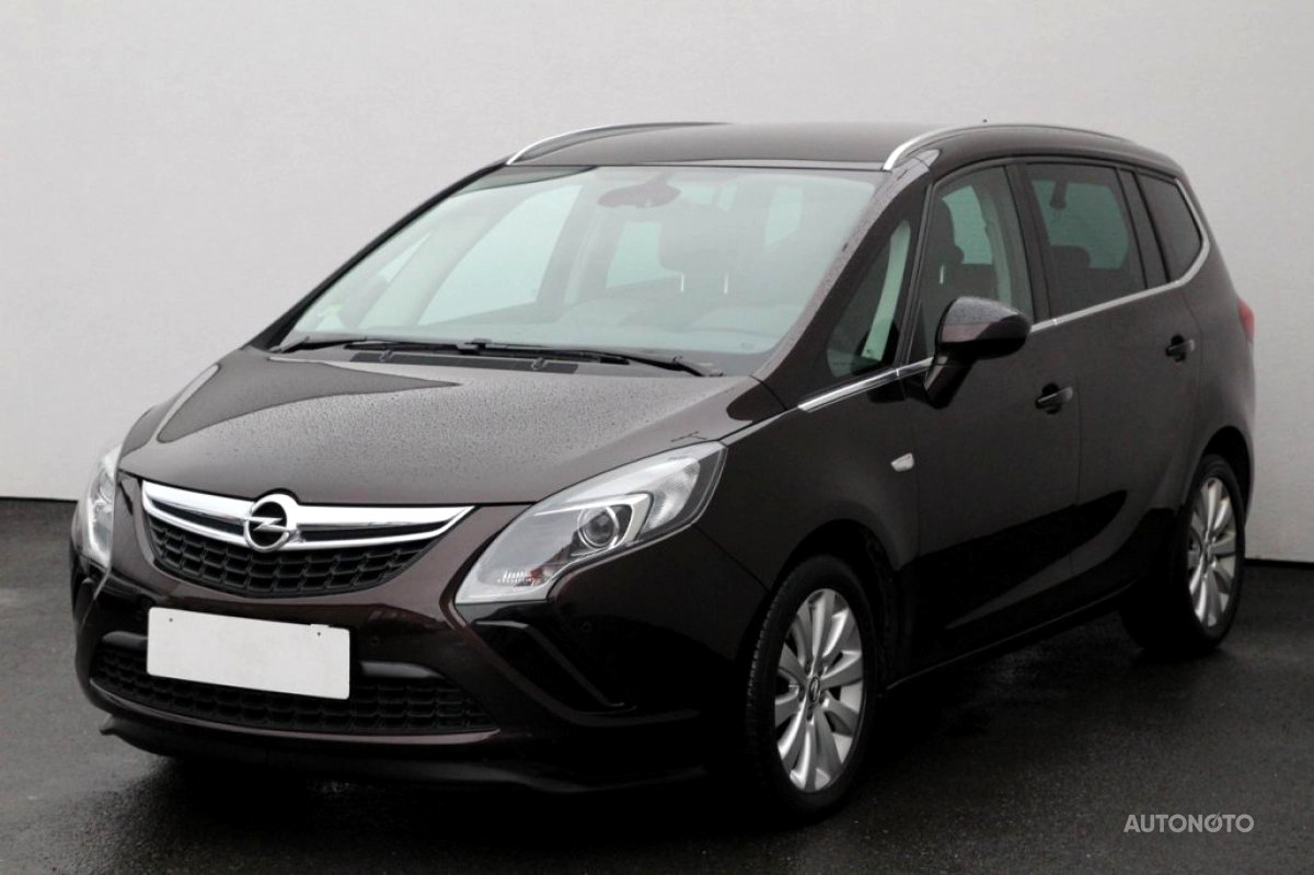 Opel Zafira, 2015 - pohled č. 3