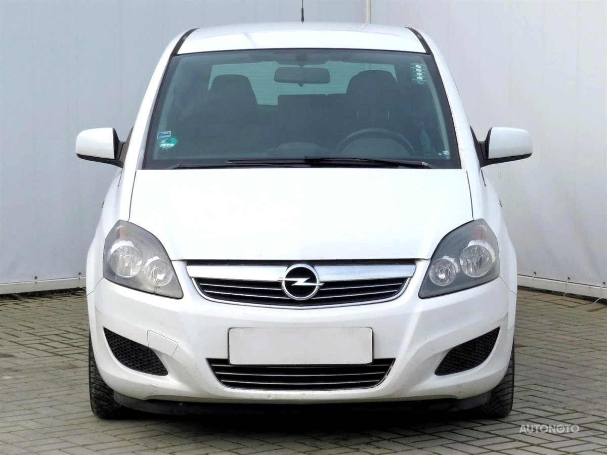 Opel Zafira, 2010 - pohled č. 2