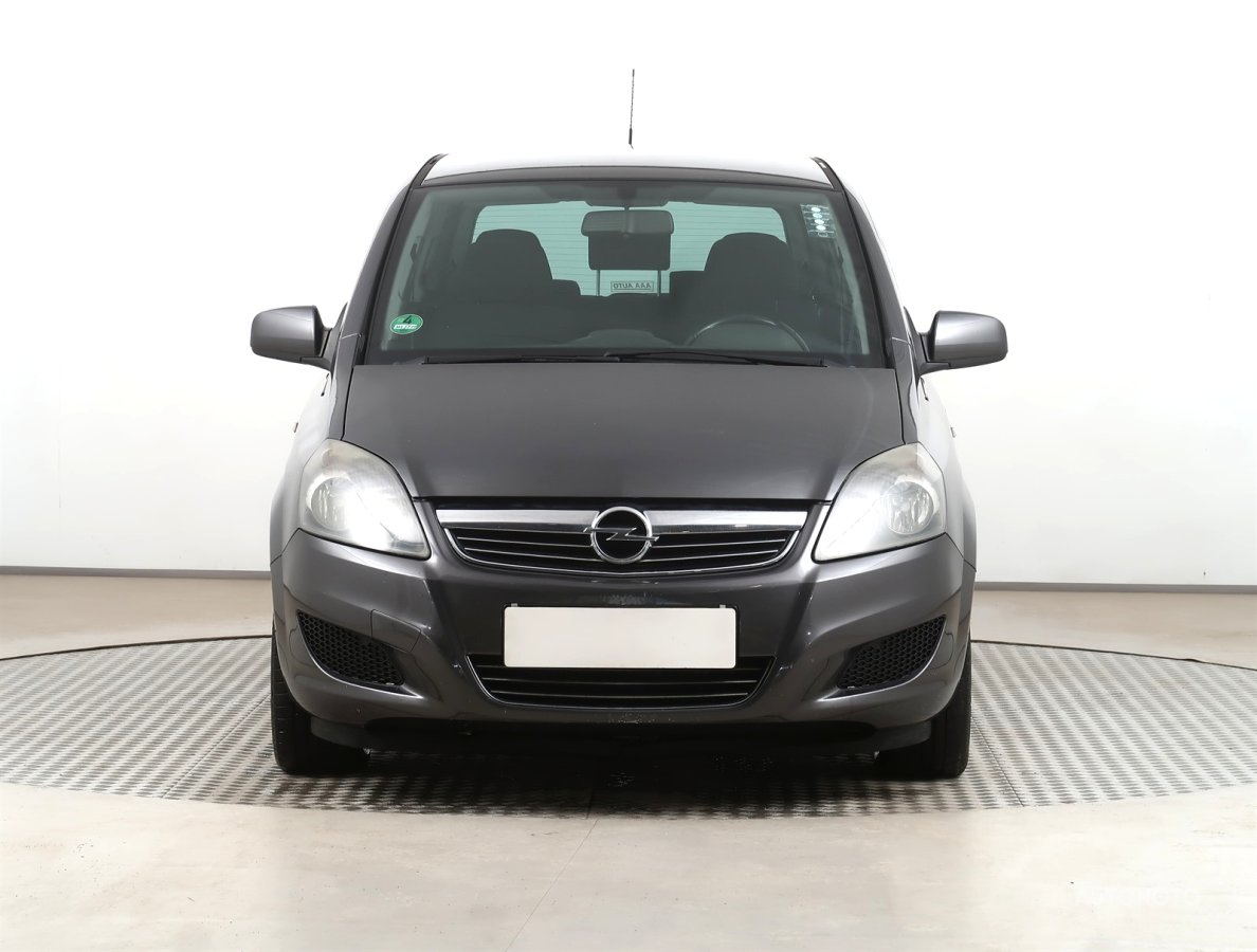 Opel Zafira, 2010 - pohled č. 2