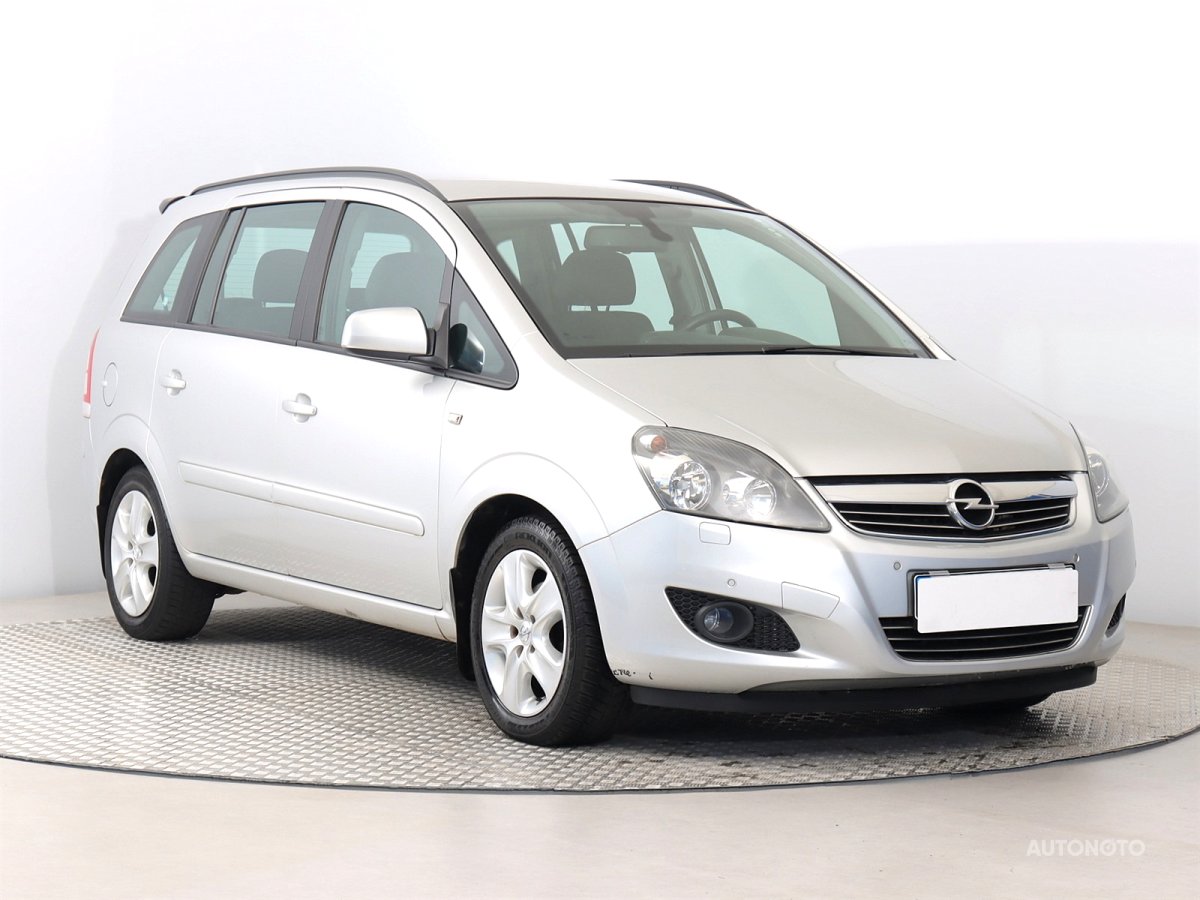 Opel Zafira, 2012 - celkový pohled