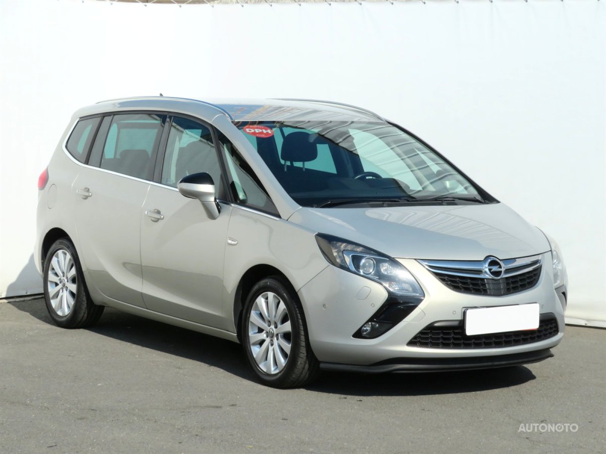 Opel Zafira, 2012 - celkový pohled