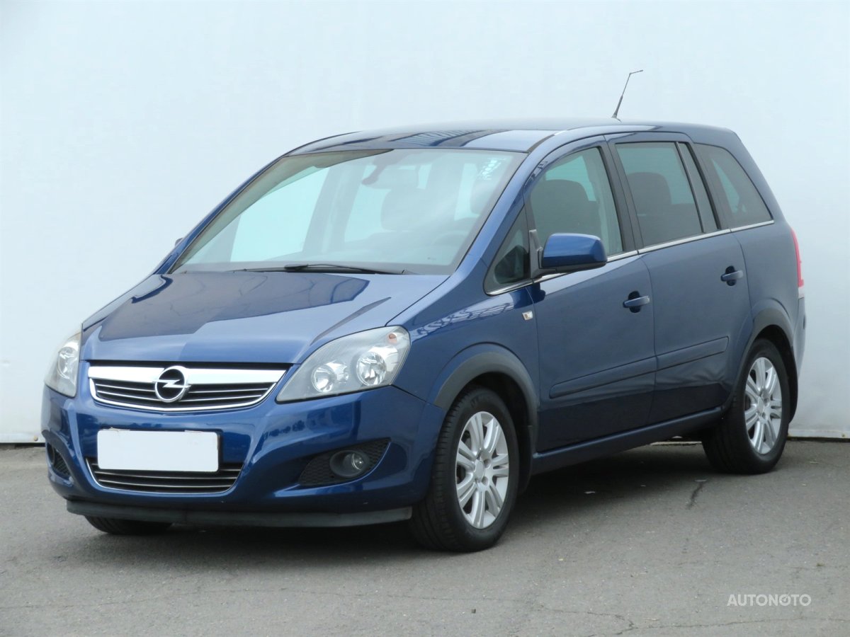 Opel Zafira, 2011 - pohled č. 3