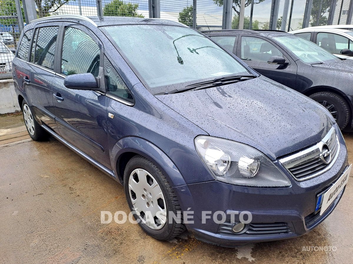 Opel Zafira, 2008 - celkový pohled