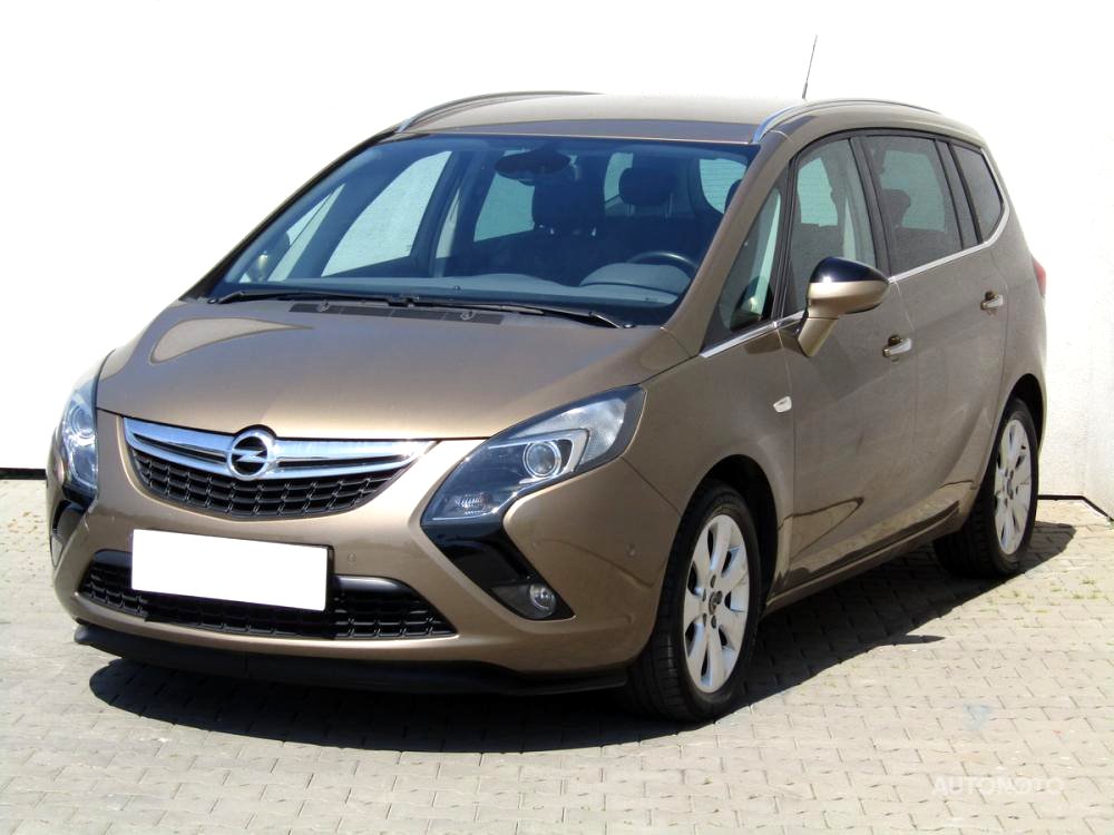 Opel Zafira, 2012 - pohled č. 3