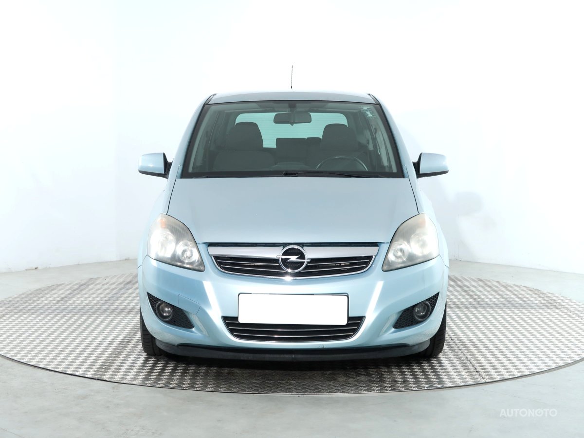 Opel Zafira, 2010 - pohled č. 2