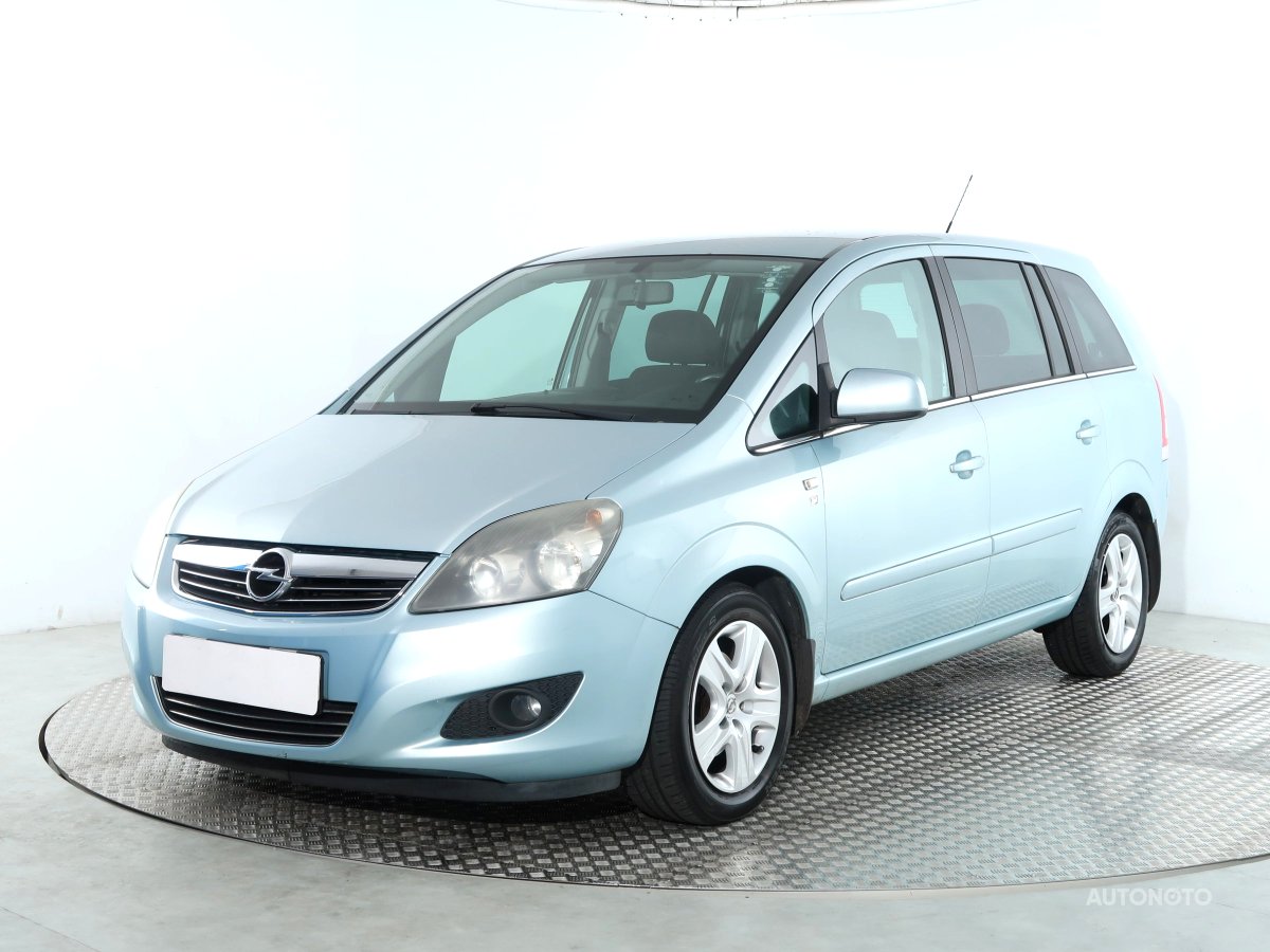Opel Zafira, 2010 - pohled č. 3