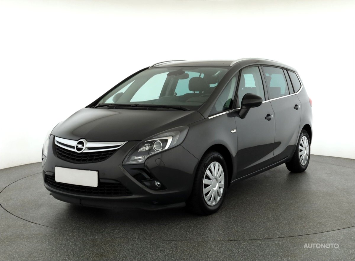Opel Zafira, 2014 - pohled č. 3