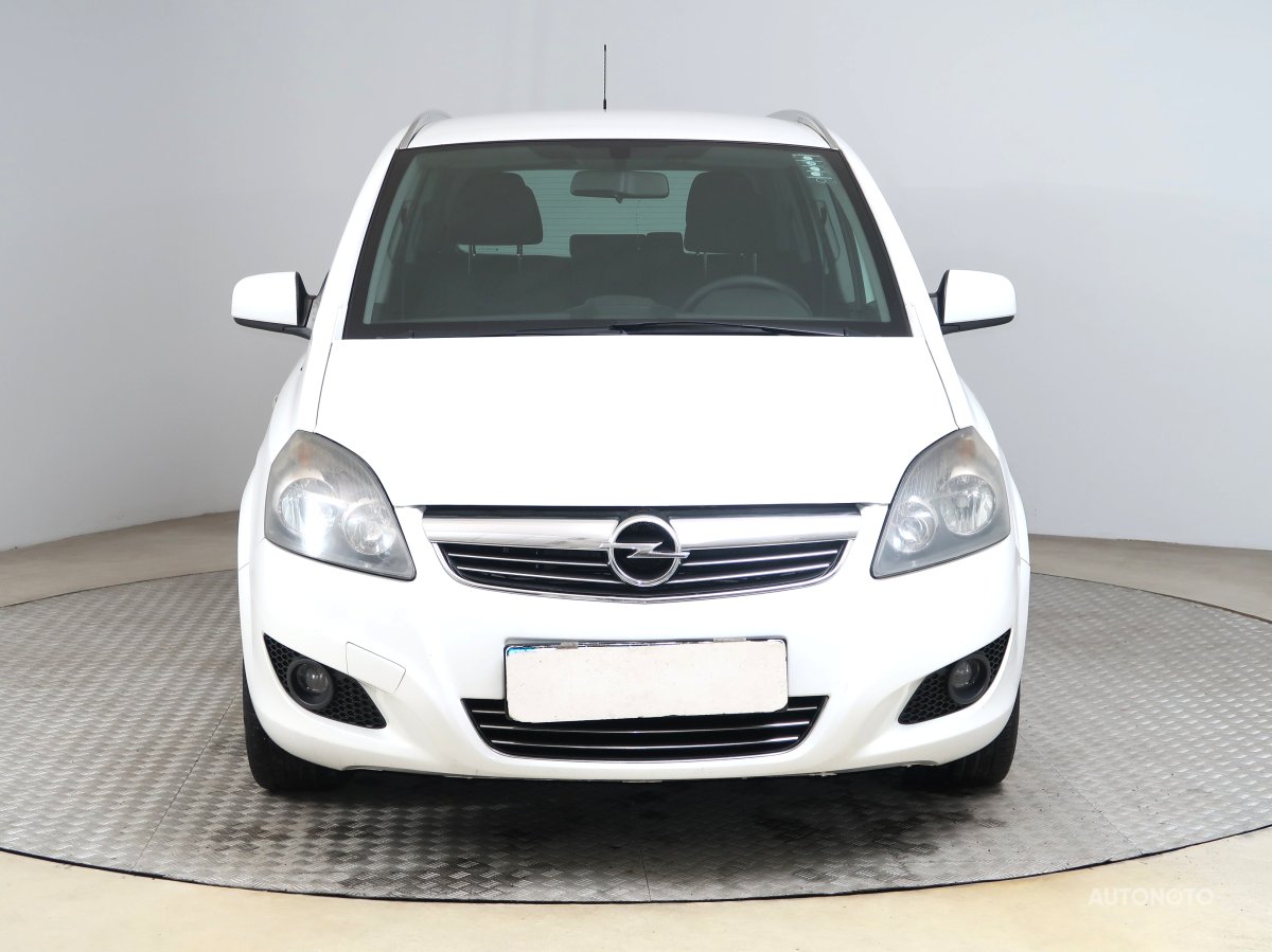 Opel Zafira, 2012 - pohled č. 2