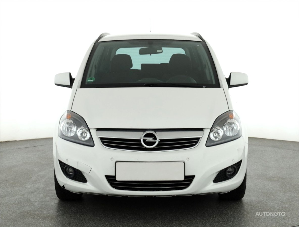 Opel Zafira, 2013 - pohled č. 2