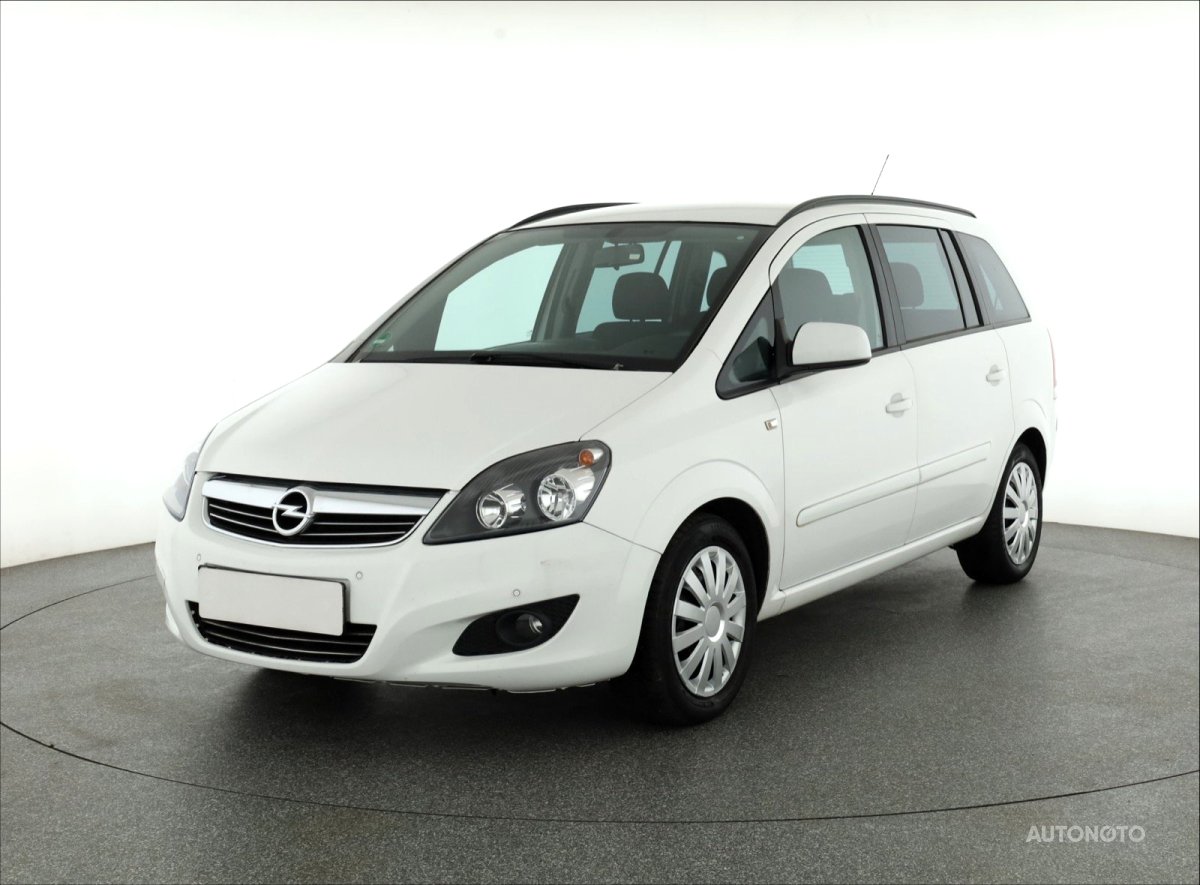 Opel Zafira, 2013 - pohled č. 3