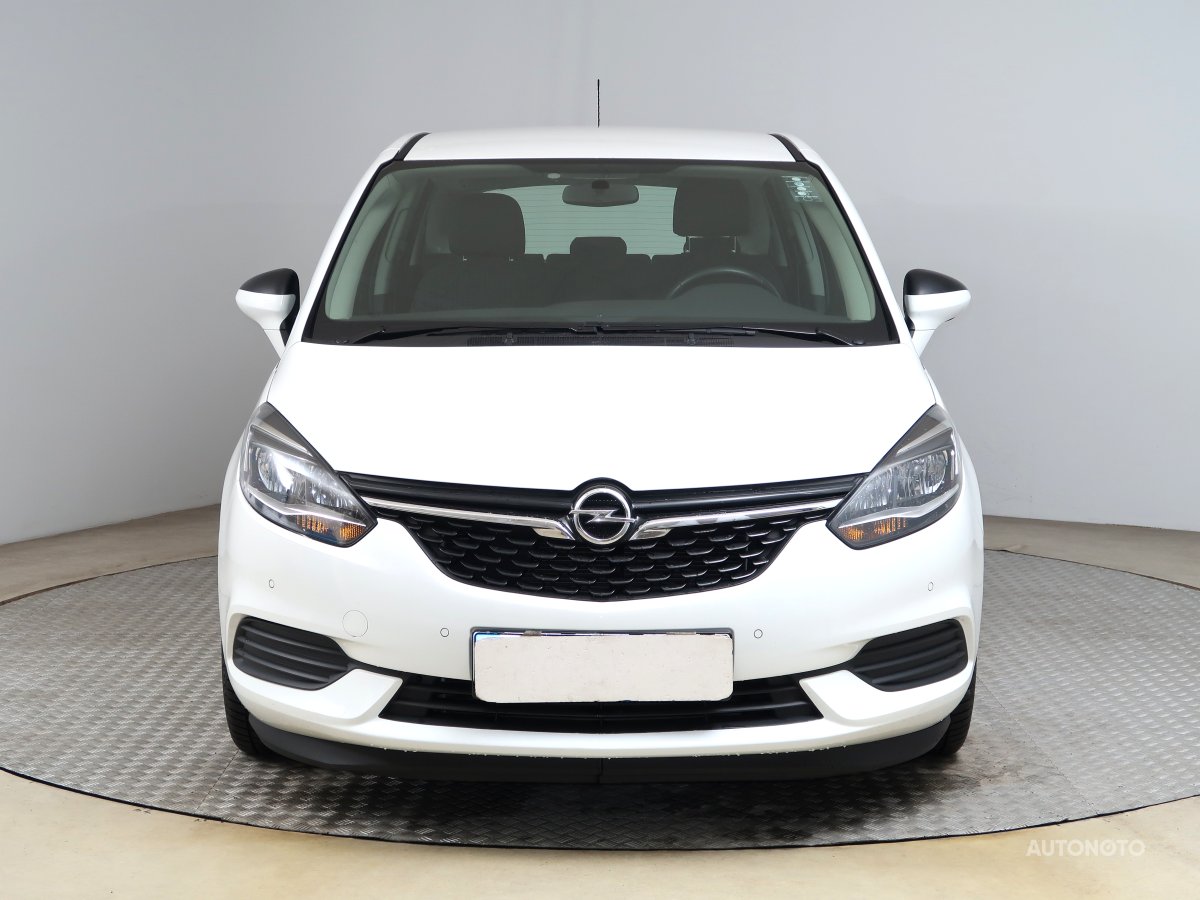 Opel Zafira, 2019 - pohled č. 2