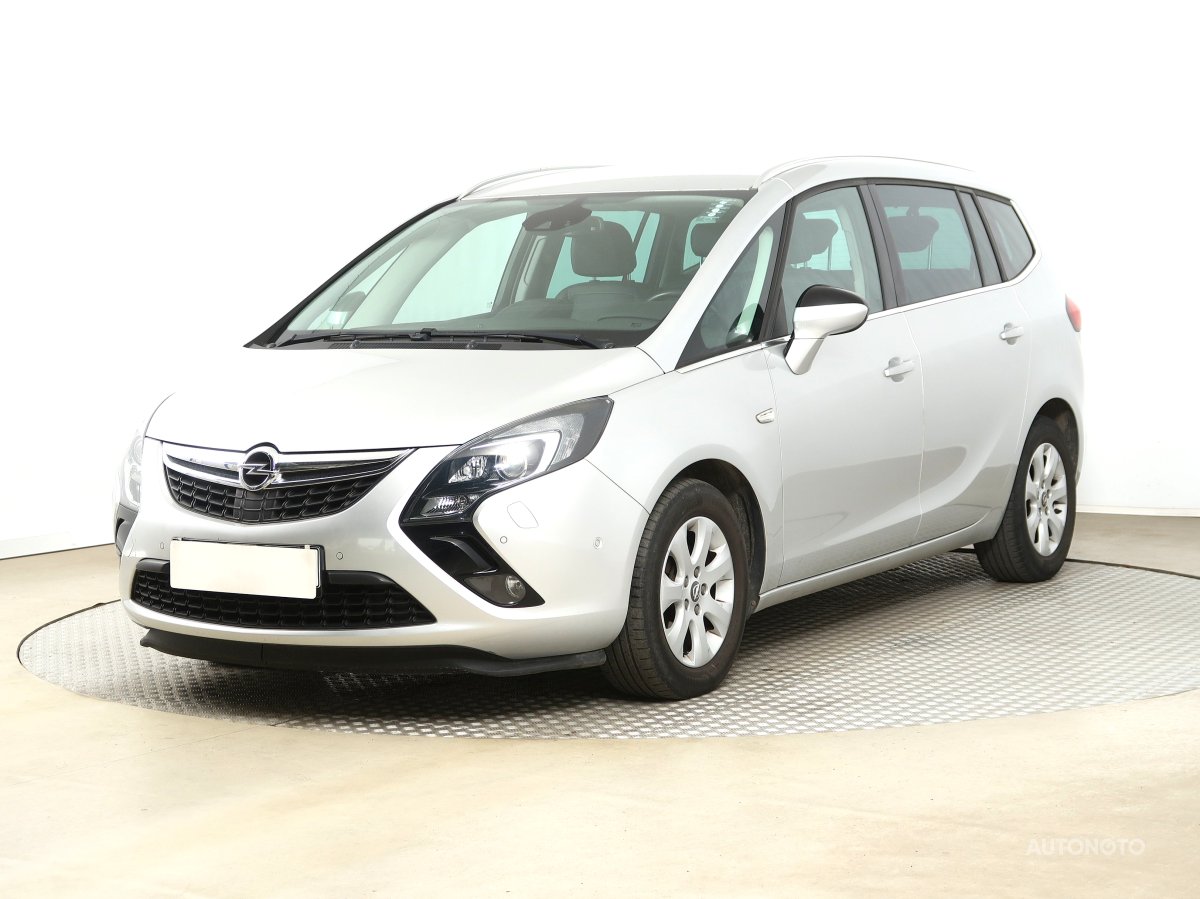 Opel Zafira, 2015 - pohled č. 3