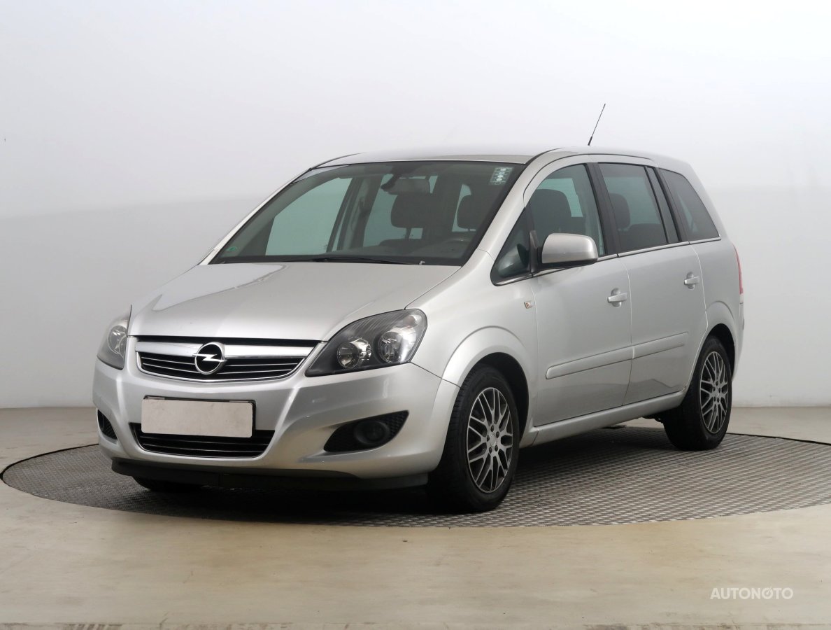 Opel Zafira, 2013 - pohled č. 3