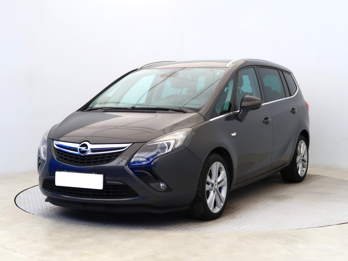 Opel Zafira, 2015 - pohled č. 3
