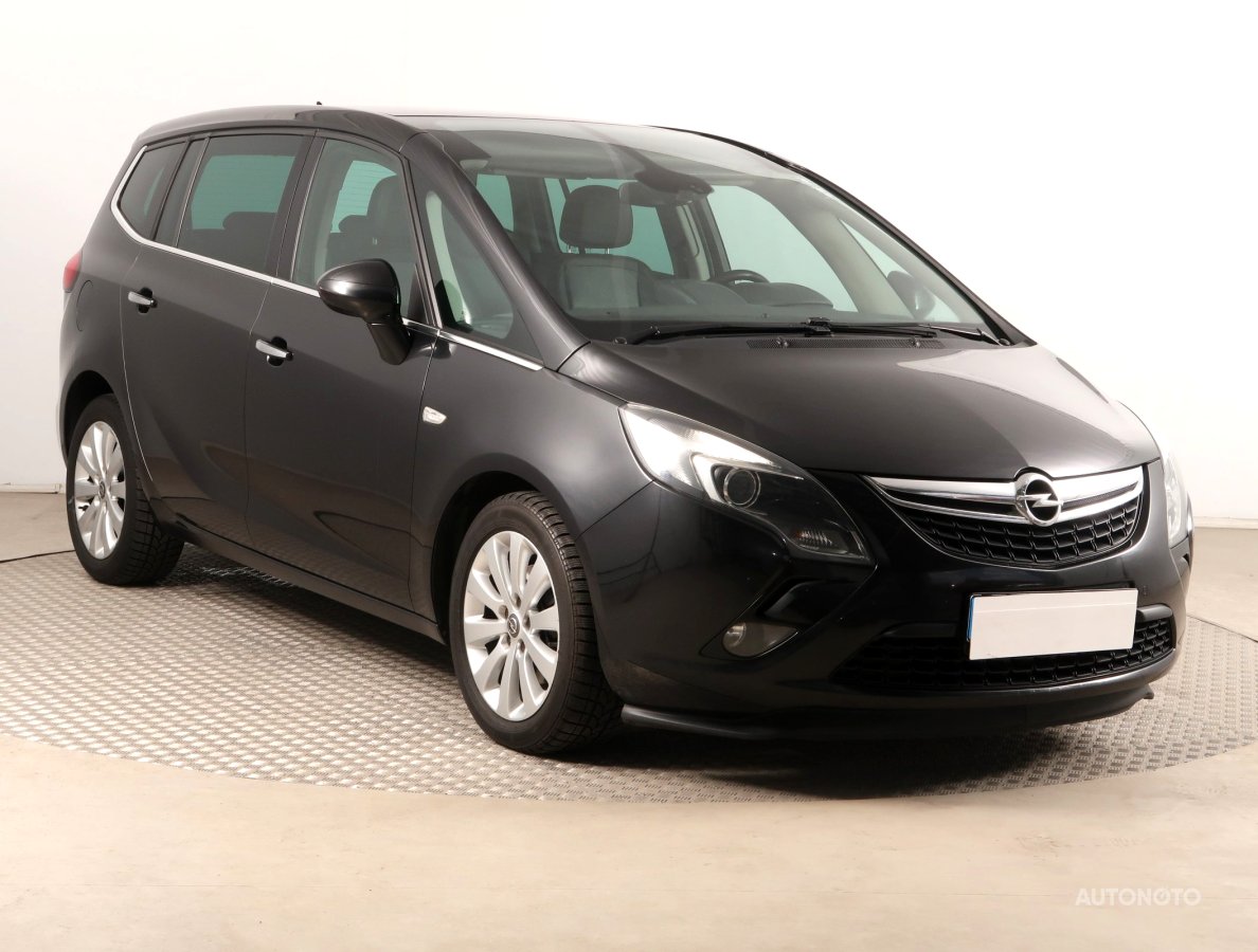 Opel Zafira, 2012 - pohled č. 1
