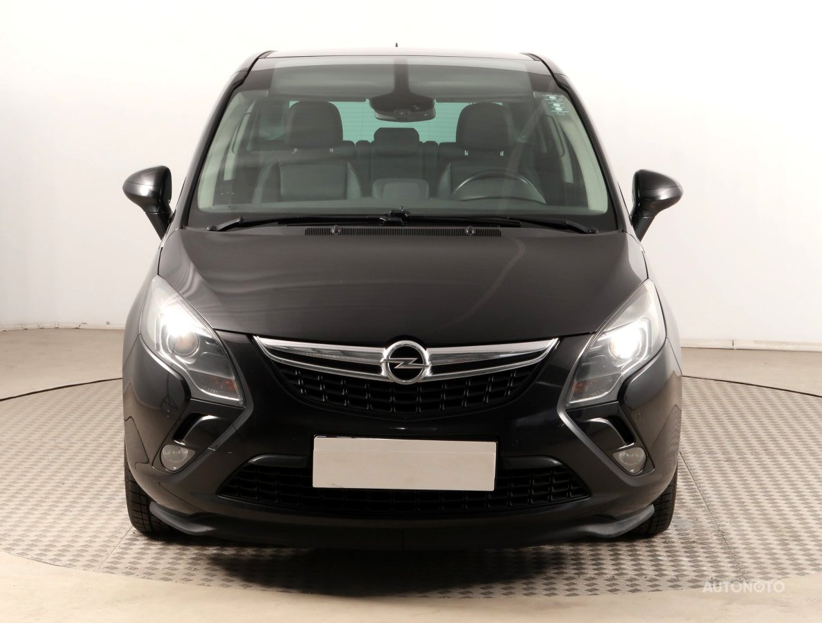 Opel Zafira, 2012 - pohled č. 2