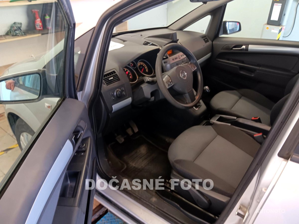 Opel Zafira, 2006 - pohled č. 3