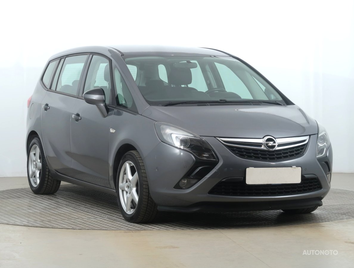 Opel Zafira, 2016 - celkový pohled