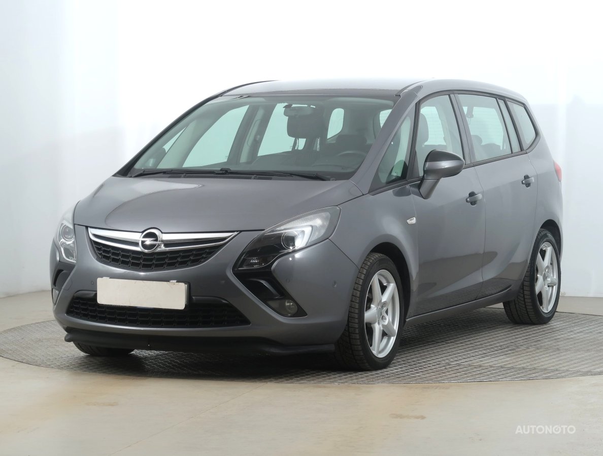 Opel Zafira, 2016 - pohled č. 3