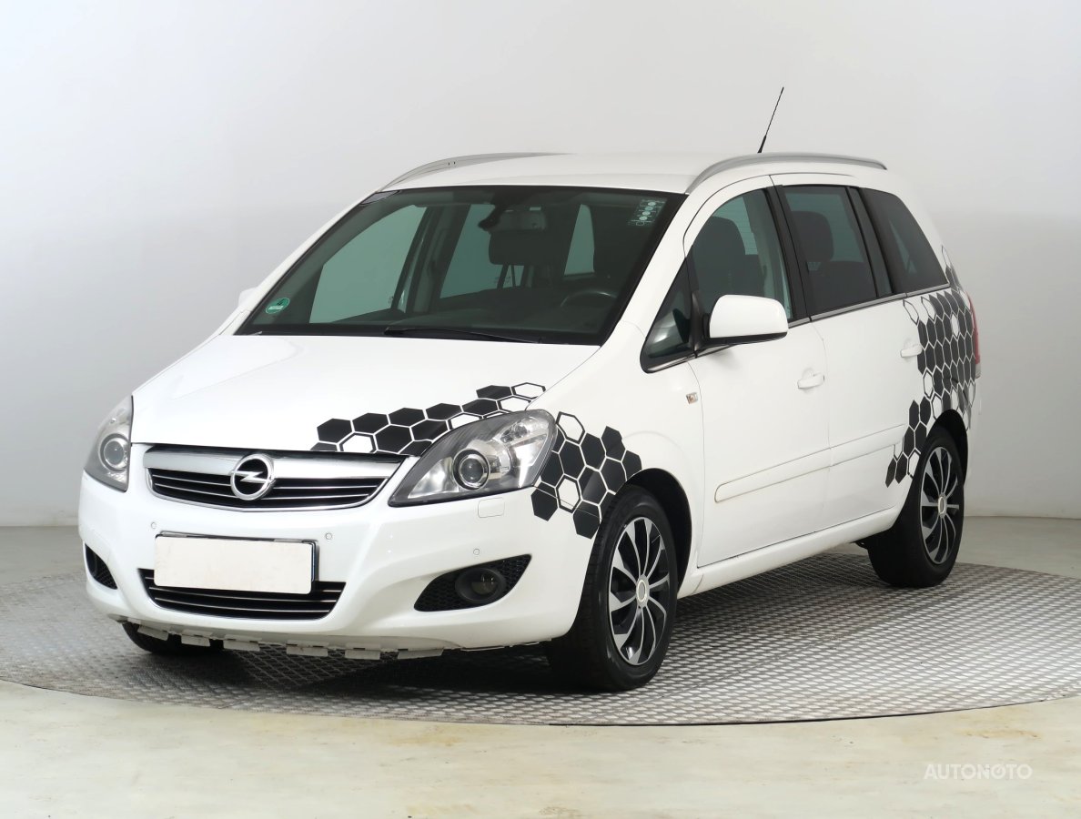 Opel Zafira, 2012 - pohled č. 3