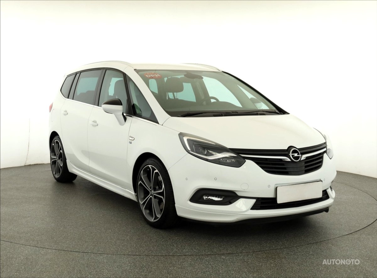 Opel Zafira, 2016 - celkový pohled