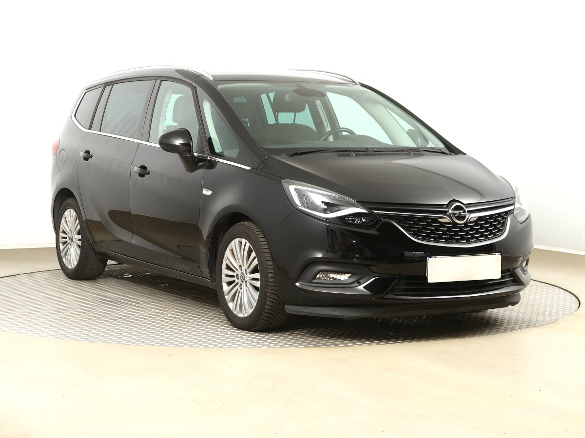 Opel Zafira, 2017 - celkový pohled