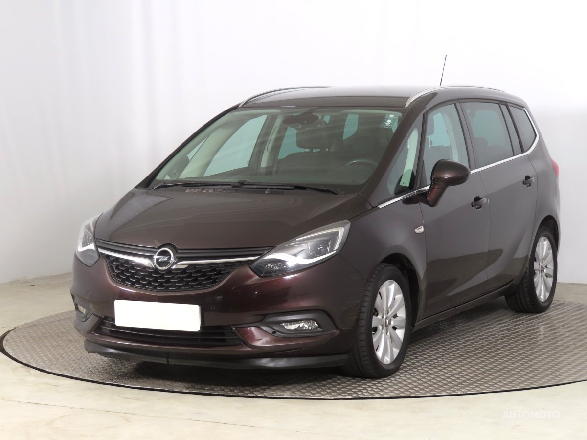 Opel Zafira, 2016 - pohled č. 3