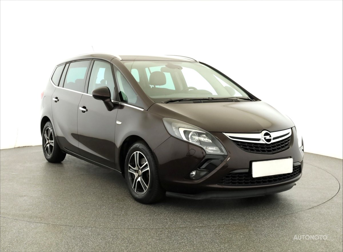 Opel Zafira, 2012 - celkový pohled