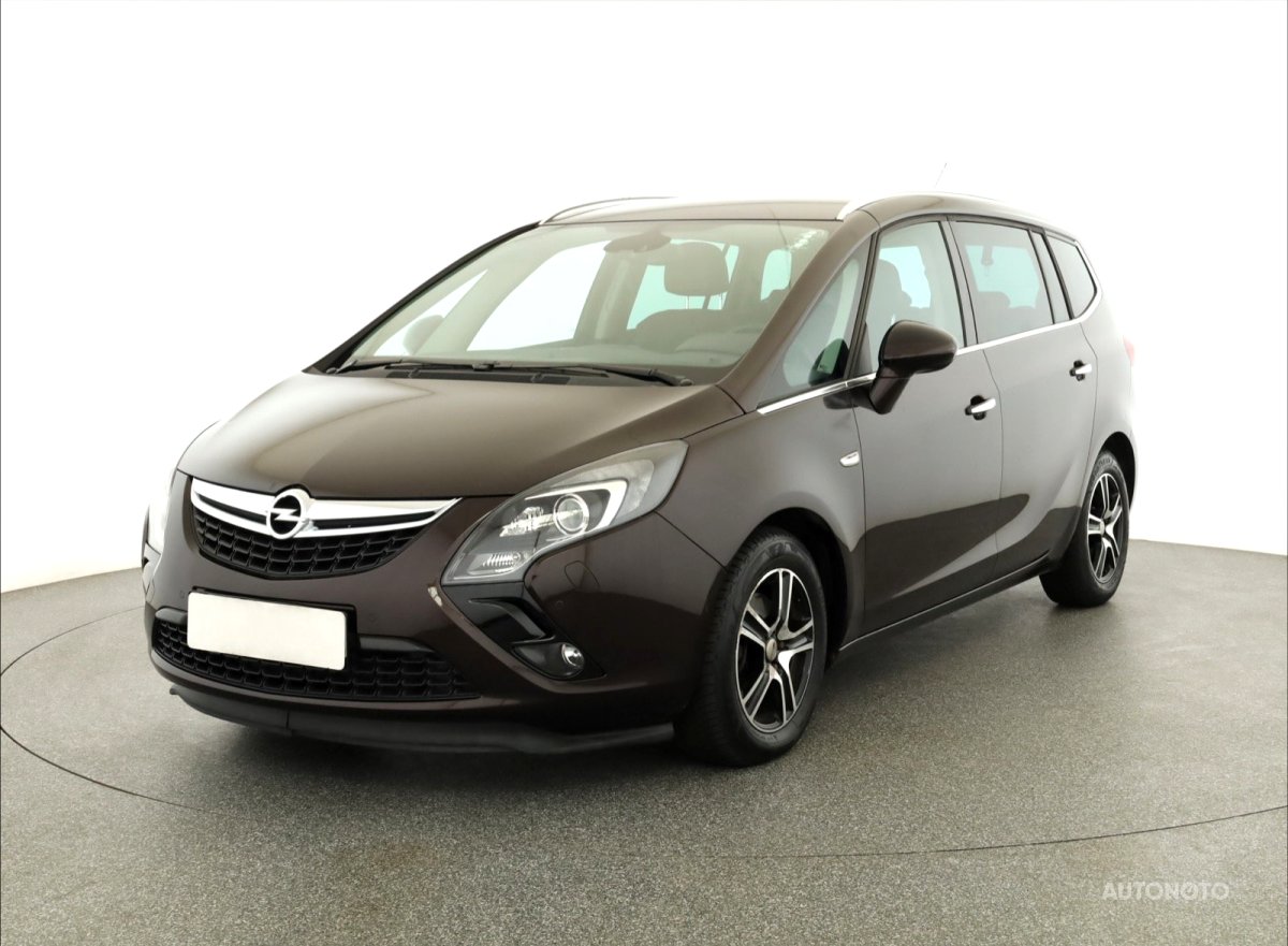 Opel Zafira, 2012 - pohled č. 3
