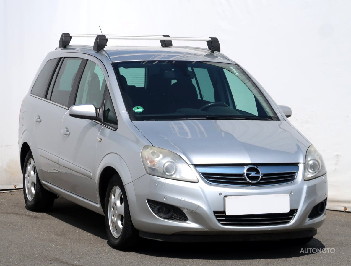 Opel Zafira, 2009 - celkový pohled