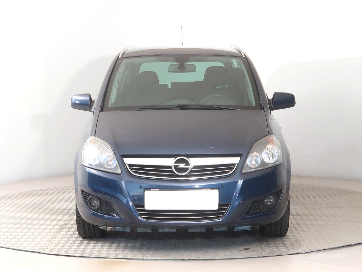 Opel Zafira, 2012 - pohled č. 2