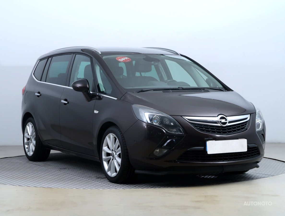 Opel Zafira, 2012 - celkový pohled