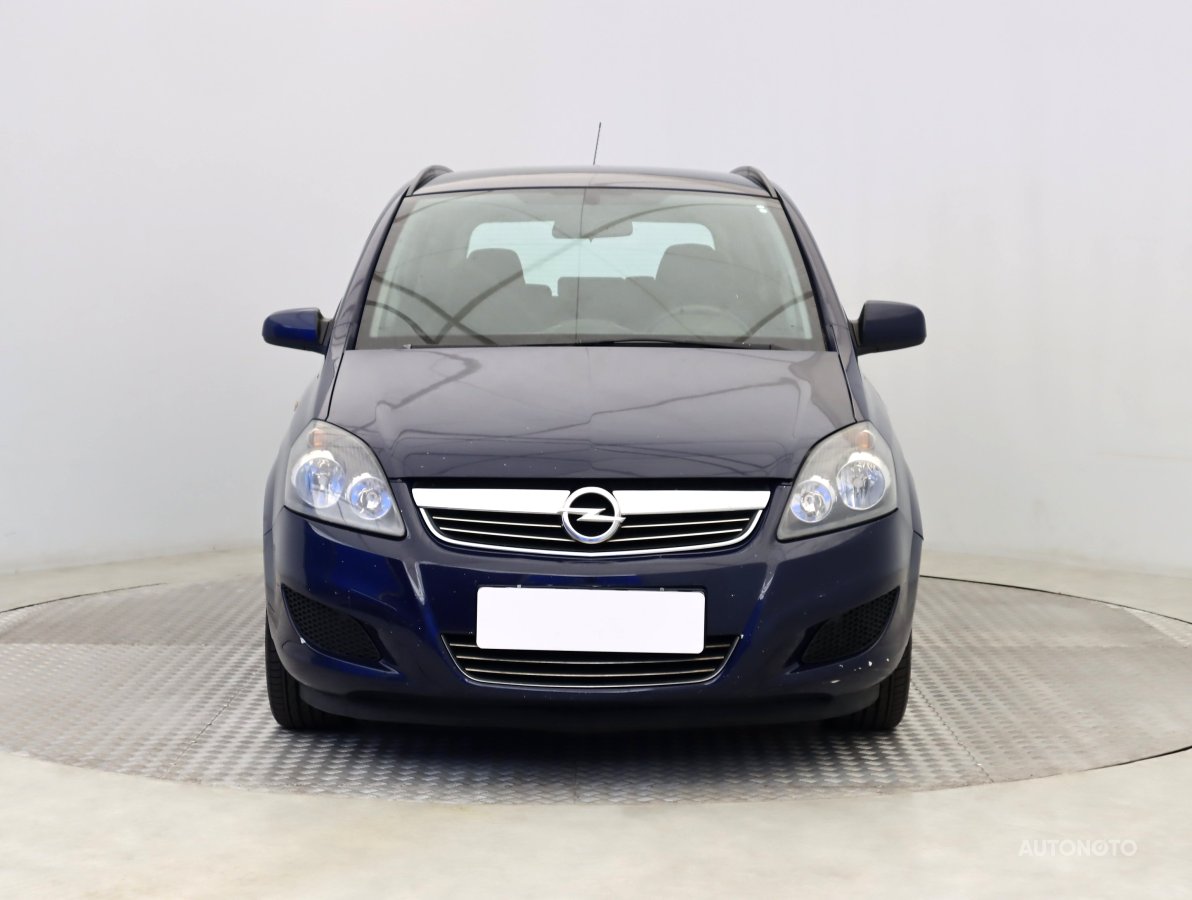 Opel Zafira, 2012 - pohled č. 2
