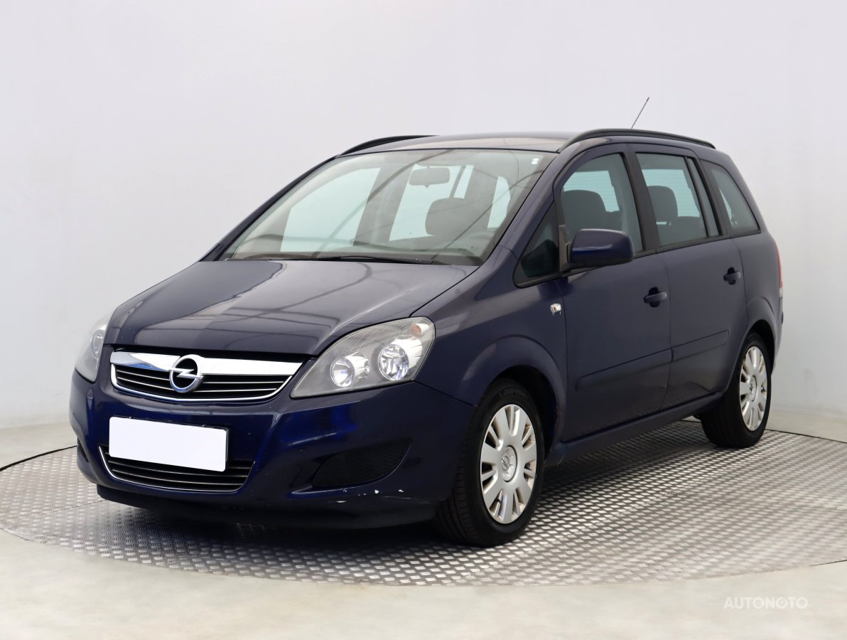 Opel Zafira, 2012 - pohled č. 3