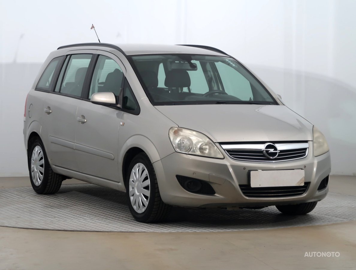 Opel Zafira, 2009 - celkový pohled