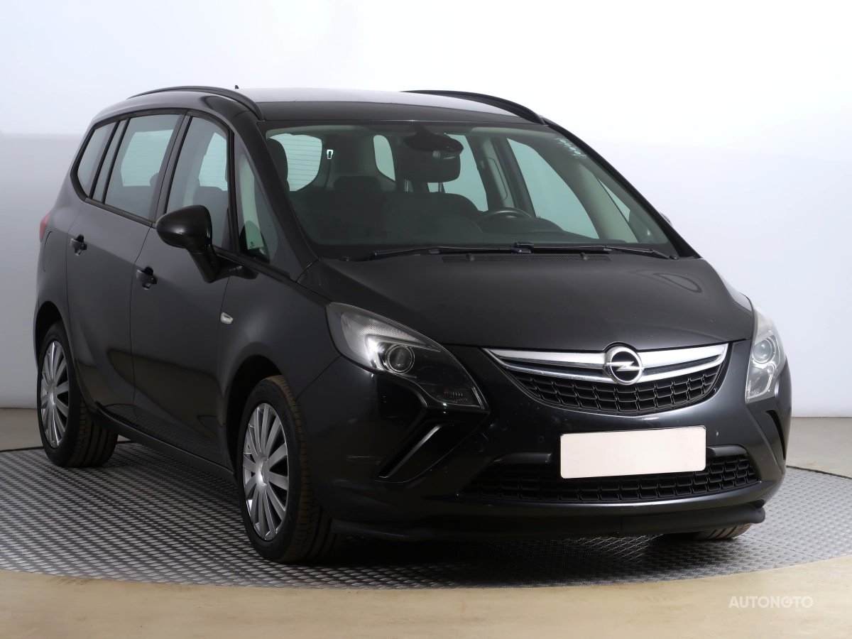 Opel Zafira, 2012 - celkový pohled
