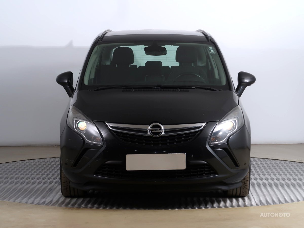 Opel Zafira, 2012 - pohled č. 2