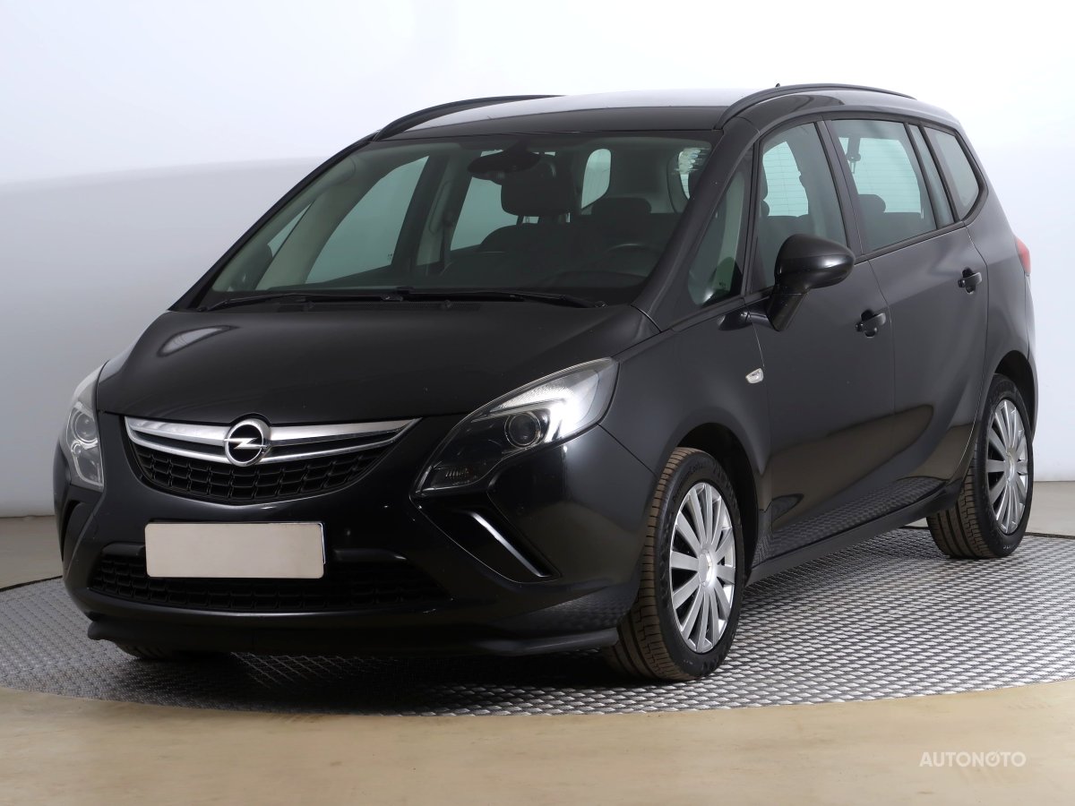 Opel Zafira, 2012 - pohled č. 3